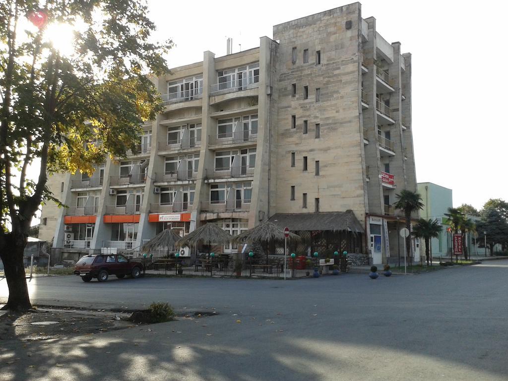 לאגודחי Hereti Hotel מראה חיצוני תמונה