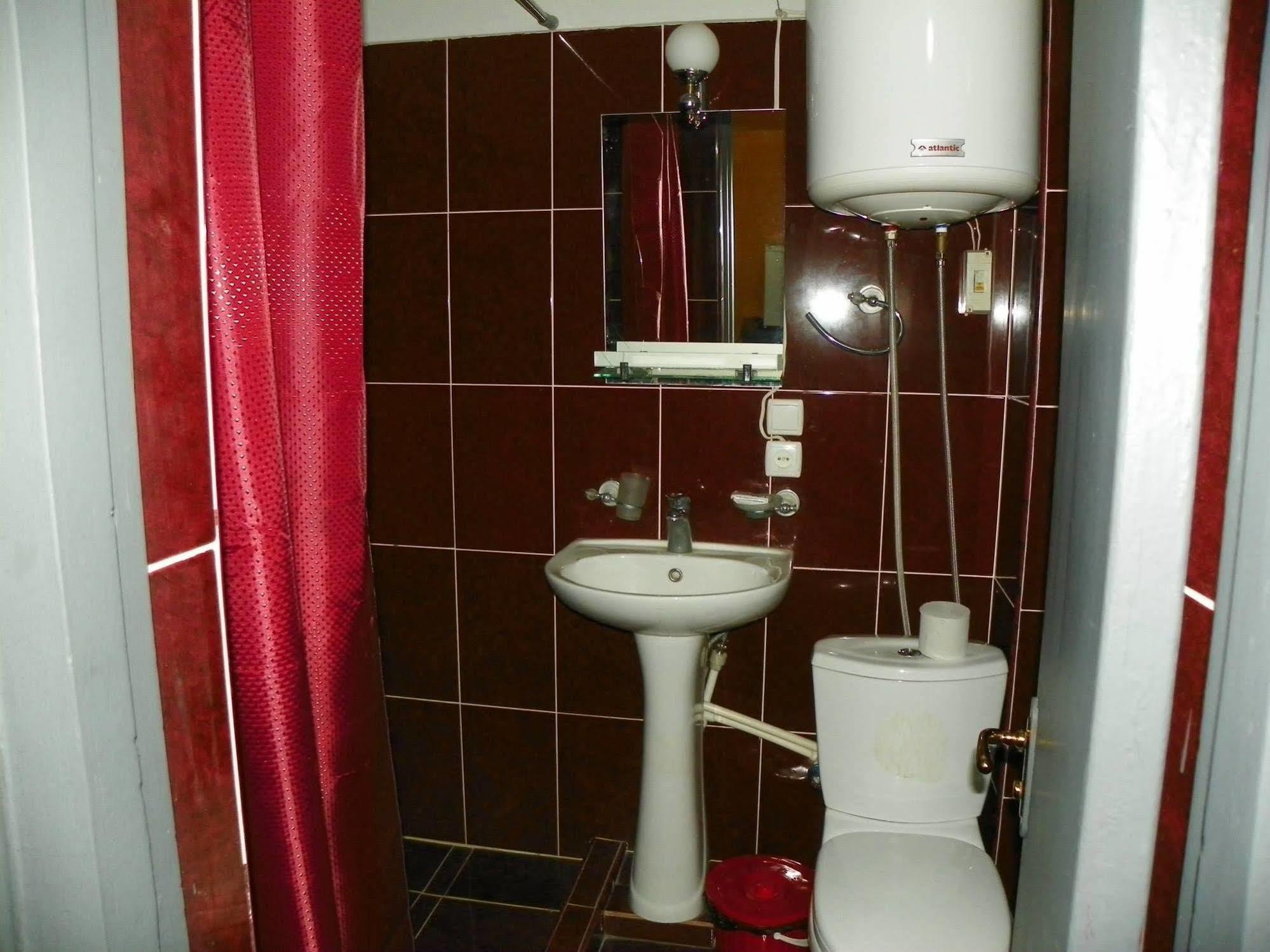לאגודחי Hereti Hotel מראה חיצוני תמונה
