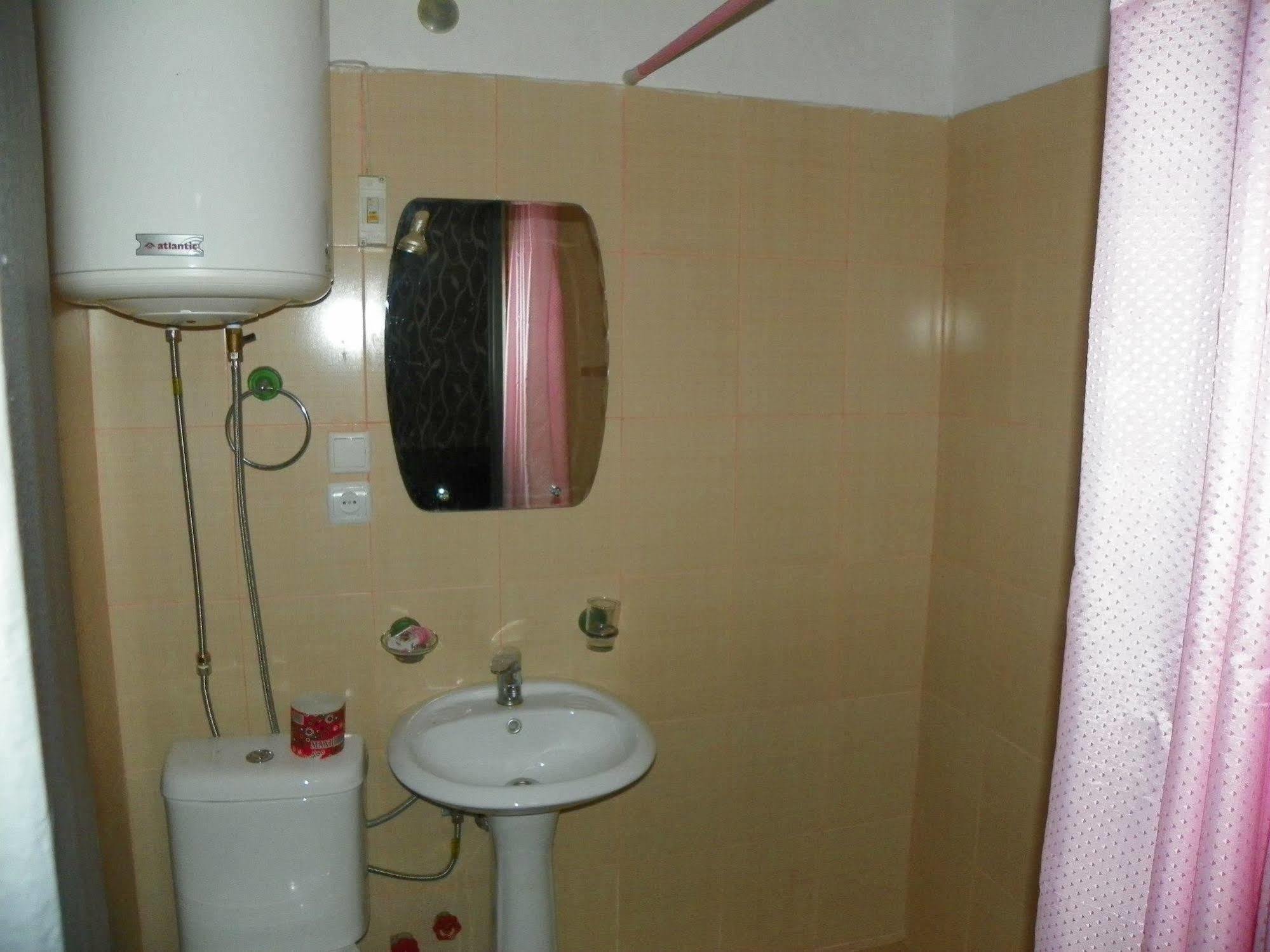 לאגודחי Hereti Hotel מראה חיצוני תמונה